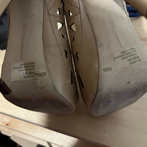 Bcbg heels - Picture 4 of 6